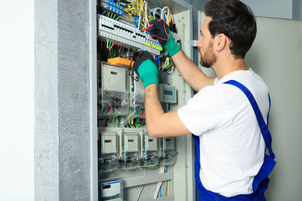 Best Local Electrician Companies  in Warrington, FL